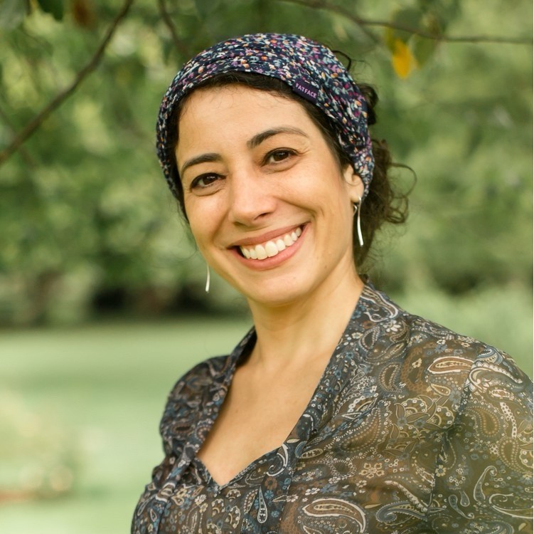 Livia Carvalho researcher